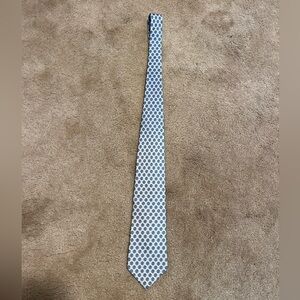 Vineyard Vines Blue and White Anchor Tie